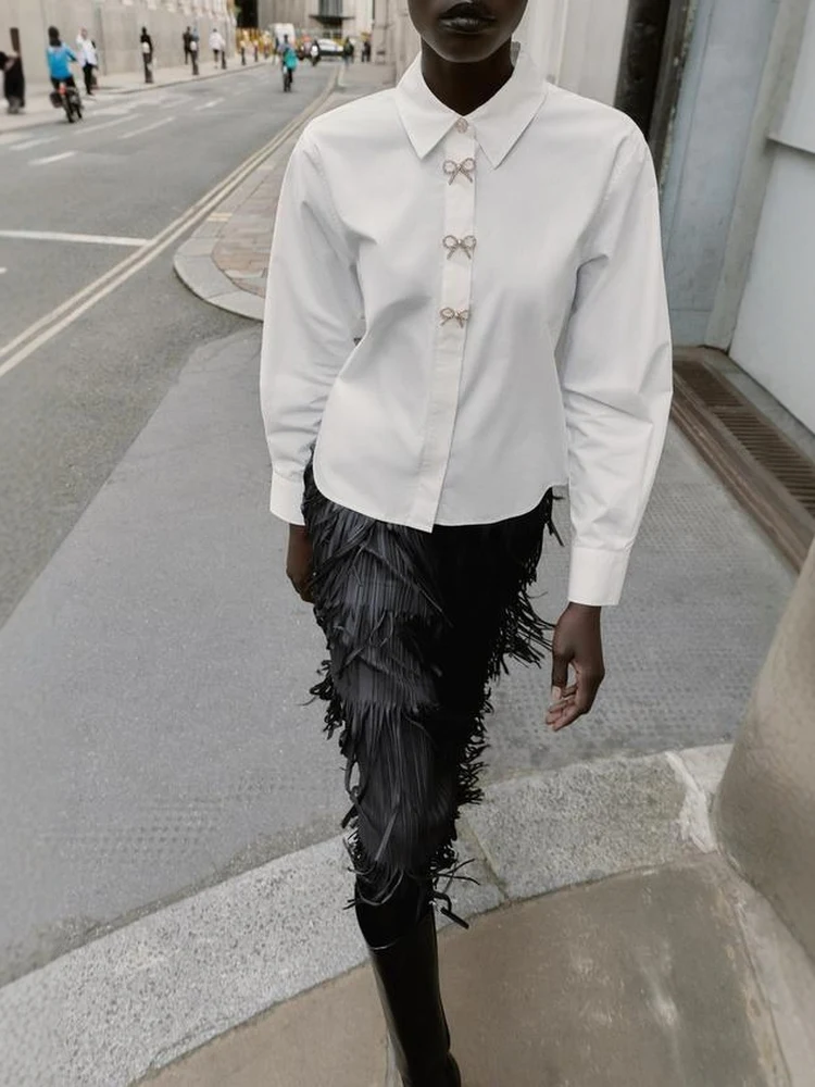 

2025ZA, осенний новый белый воротник, ювелирные изделия, украшенный пуговицами, топ, женский топ для поездок на работу, длинный све, обычная длина для девочек