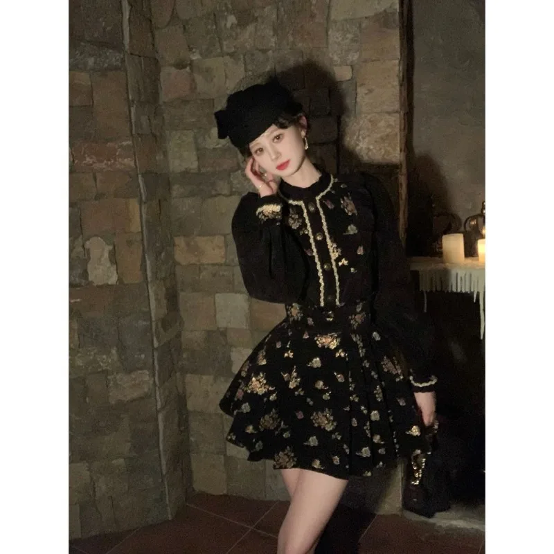 2026 Pretty Dress Sets Lifetime Roman Gilt Rose French Retro Design Sense Niche New Women's Top Long Sleeve Shirt + Short Skirt