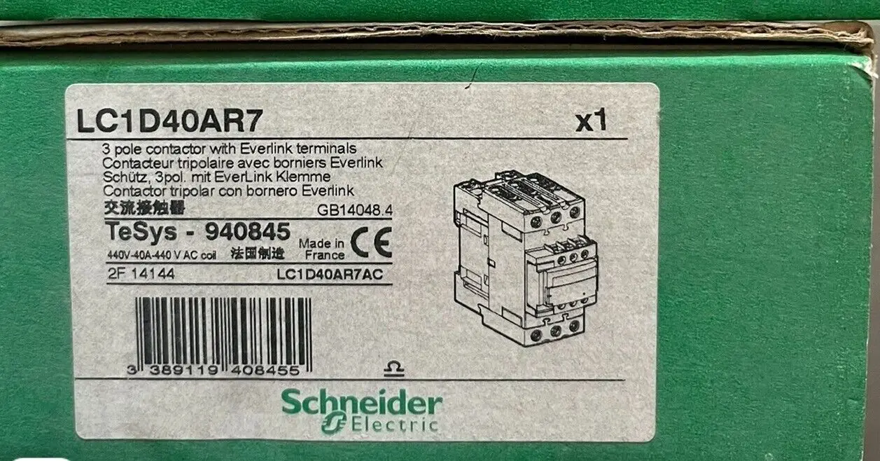 

SCHNEIDER LC1D40AR7 3 POLE CONTACTOR WITH EVERLINK TERMINALS NEW IN BOXFED