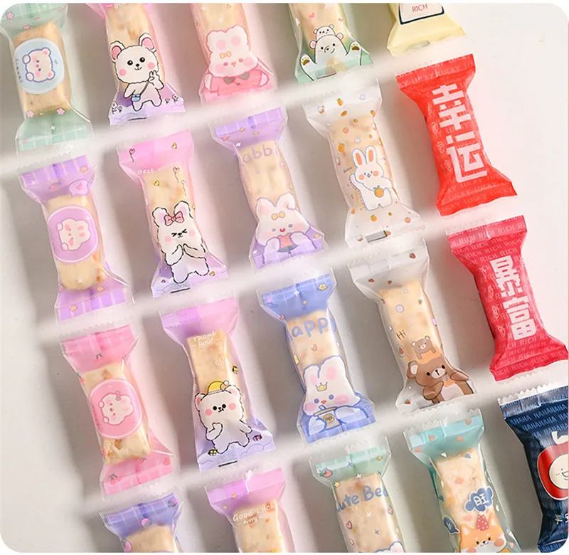 100Pcs 4x9cm Cute Cartoon Animal Printed Plastic Baking Packaging Nougat Toffee Candy Food Machine Sealed Gift Bags