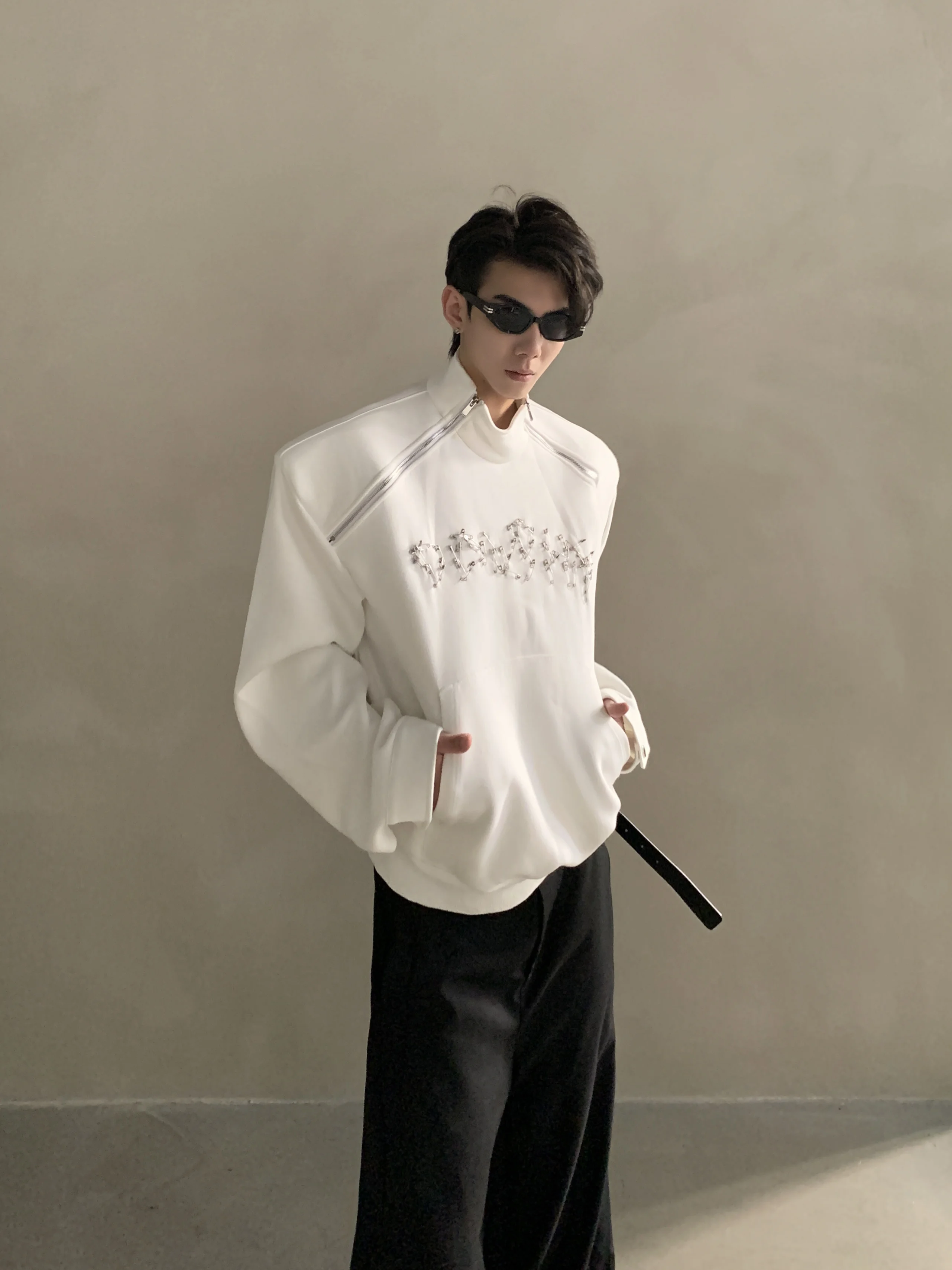 2025 New Fashion Trendy Design Metal Decor Jacket Sweatshirt Stylish Men's High-end Loose Casual Long Sleeve Coat Top