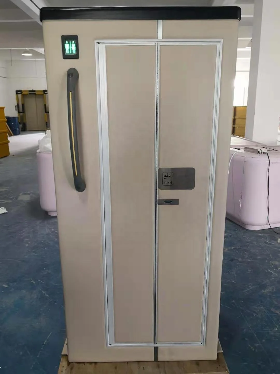 Coach Bus Toilette mit Waschraum