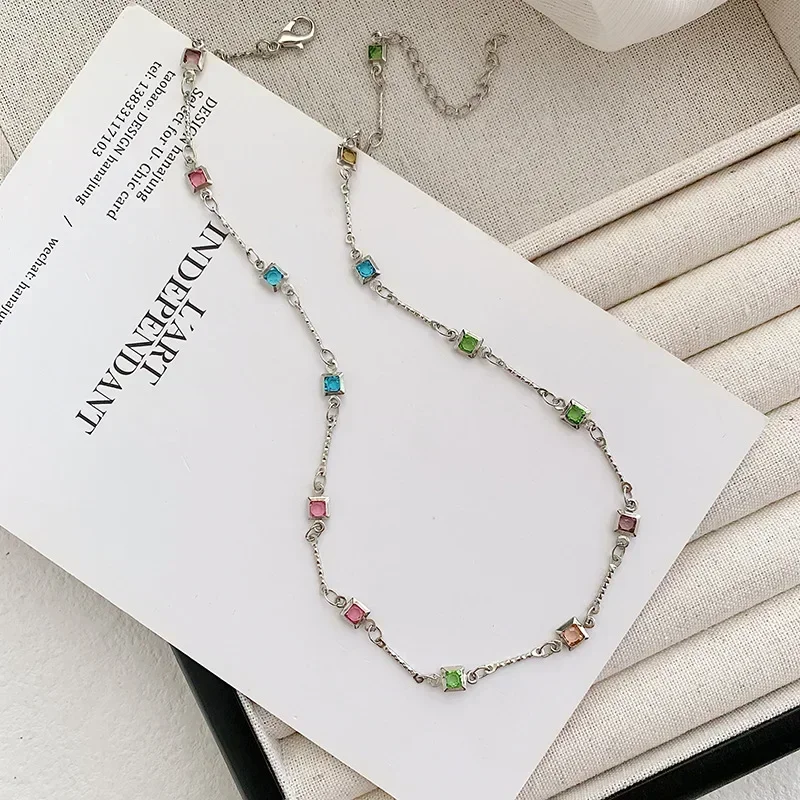 New Square Colored Crystal Tandem Thin Collarbone Necklace for Women Personalized Daily Accessory Party Jewelry Birthday Gifts