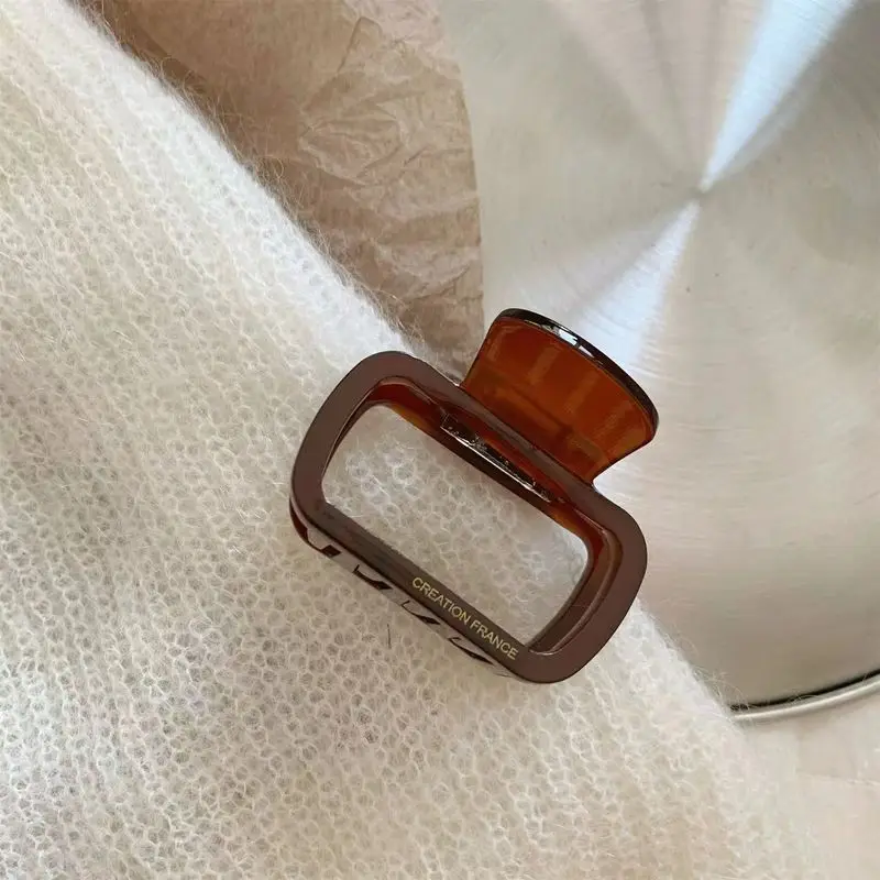 1pc New Korean style square acetate hair clip with a back of the head clip and a small Instagram hair clip for catching sharks