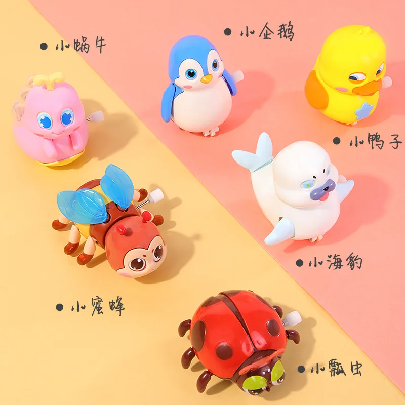 1pcs Simulation Clockwork Toy Cartoon Bee Snail Penguin Ladybug Will Shake Head Wagging Tail Rotating Toys Children's Gifts