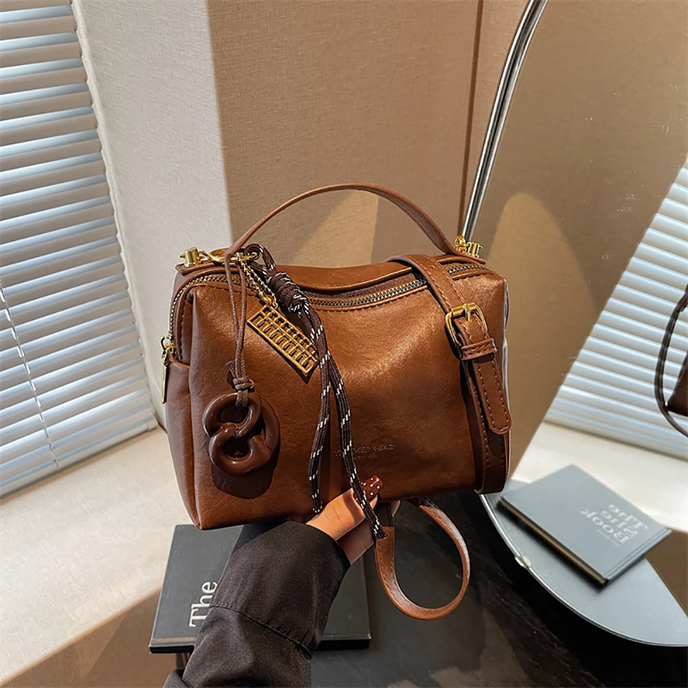 2026 Spring New Square Crossbody Bag Women's High Grade Solid Color Trend Messenger Bags Soft Daily All-Match Handbags