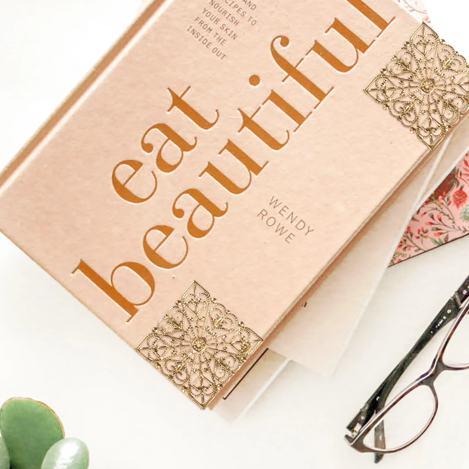 

50Pcs Iron Box Corner Protector Vintage Style Decorative Guard for Wooden Furniture Home Supply Box Guard Jewelry Case Furniture