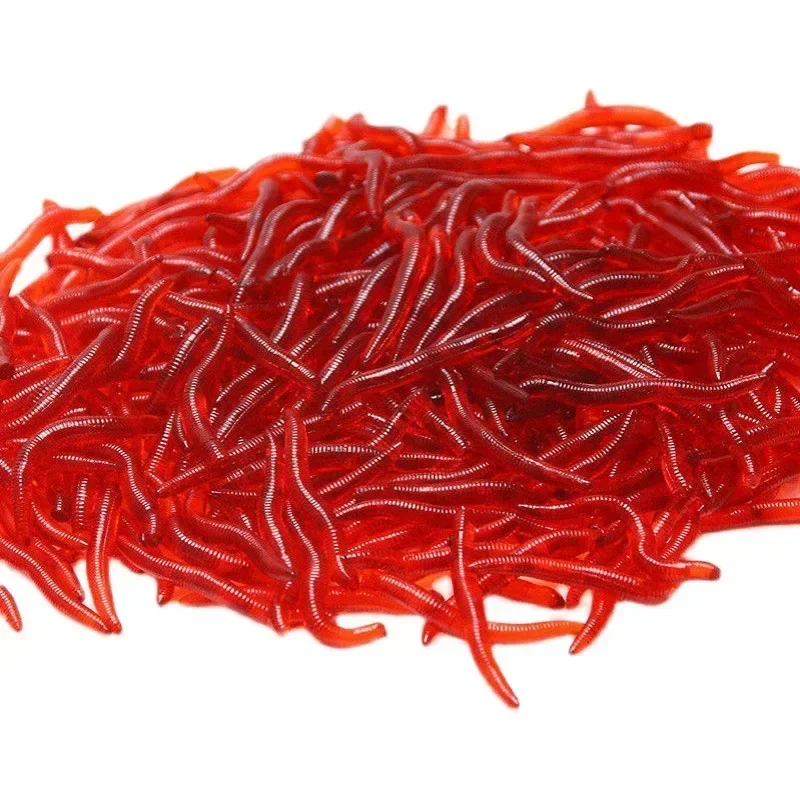 100pcs/Bottle Realistic Tackle Soft Lure Bass Bream Bloodworm Fishing Lure Earthworm Worm Rubber Red Worms Baits Fishy Smell