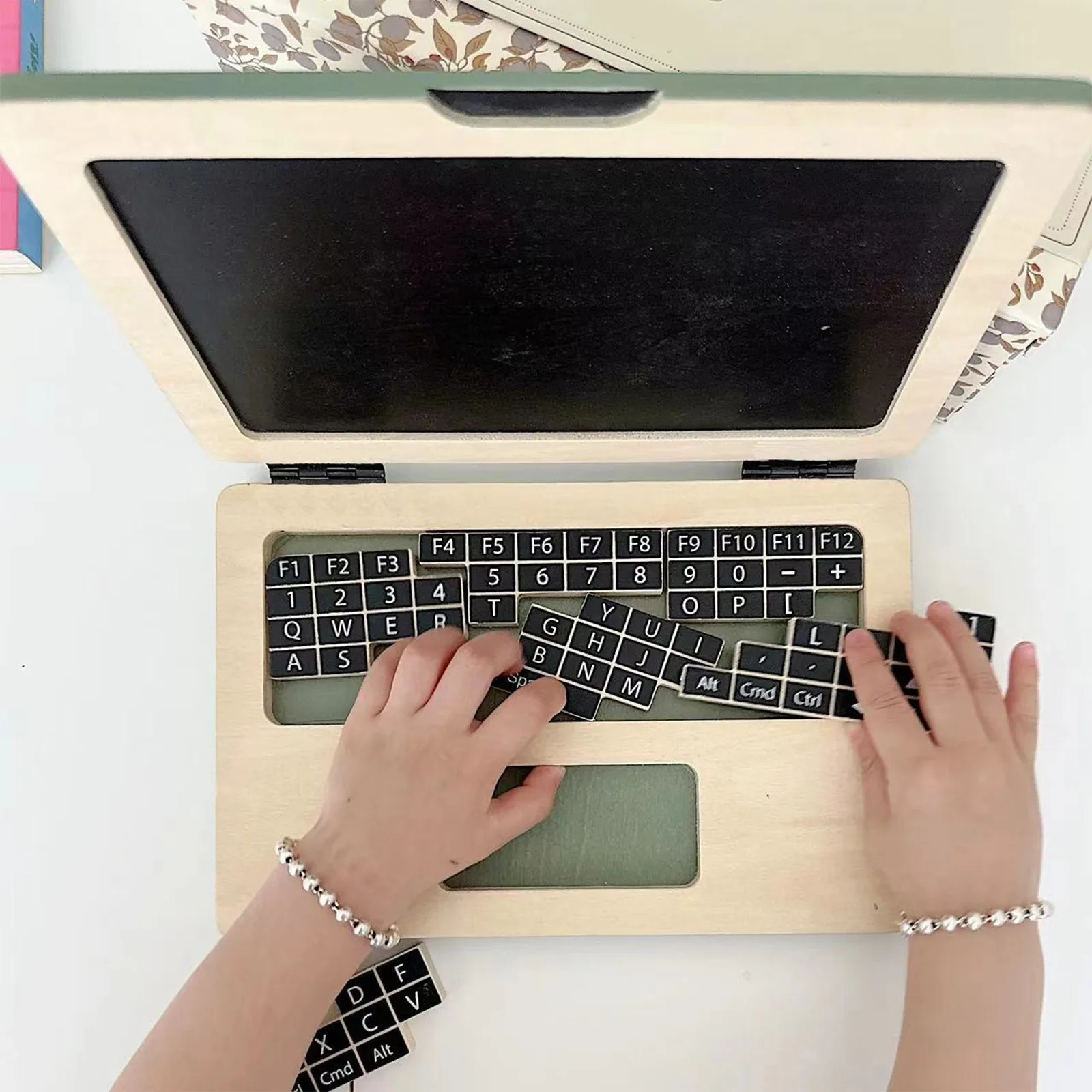 Vorschule Holz spielzeug erste Laptop Zeichenbrett Spielzeug für Jungen und Mädchen für kreative Spiele Montessori frühen Lernspiel zeug verwendet