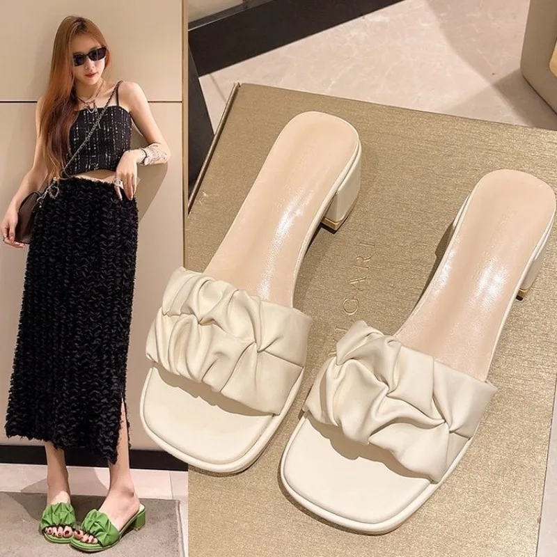 

New Style Square Head Sandals for Women's Summer Thick Heel Pleated External Wearing Slipper Women Ladies Shoes Zapatos De Mujer