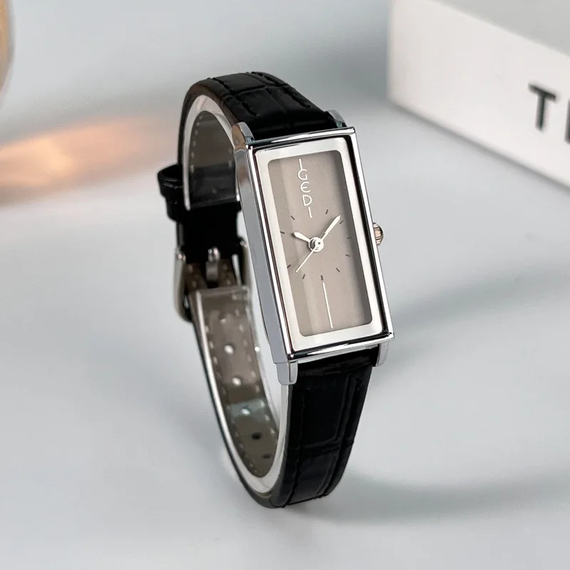 

Женские часы, модные трендовые часы Ankola с красным ремнем, нишевые высококачественные кварцевые простые часы в стиле ретро 2025