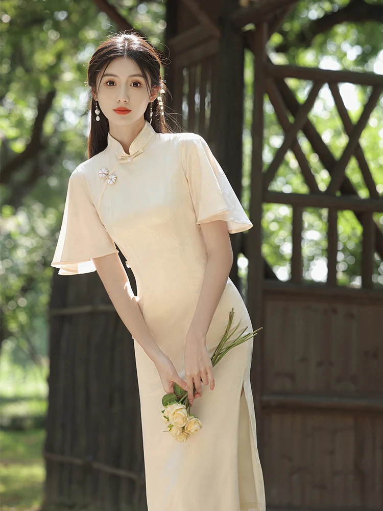 

Young Girl's Ele High-End Dr Summer Daily Large Sve Champagne Color Improved Version ort Sve Long Qipao