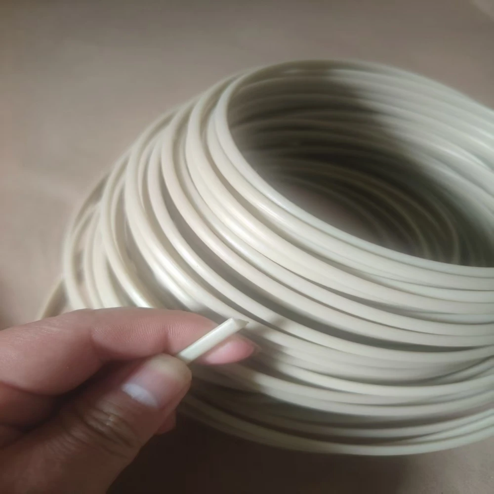 Polypropylene PPR triangular plastic product repair strip grey-white 3x3x5 4x4x6