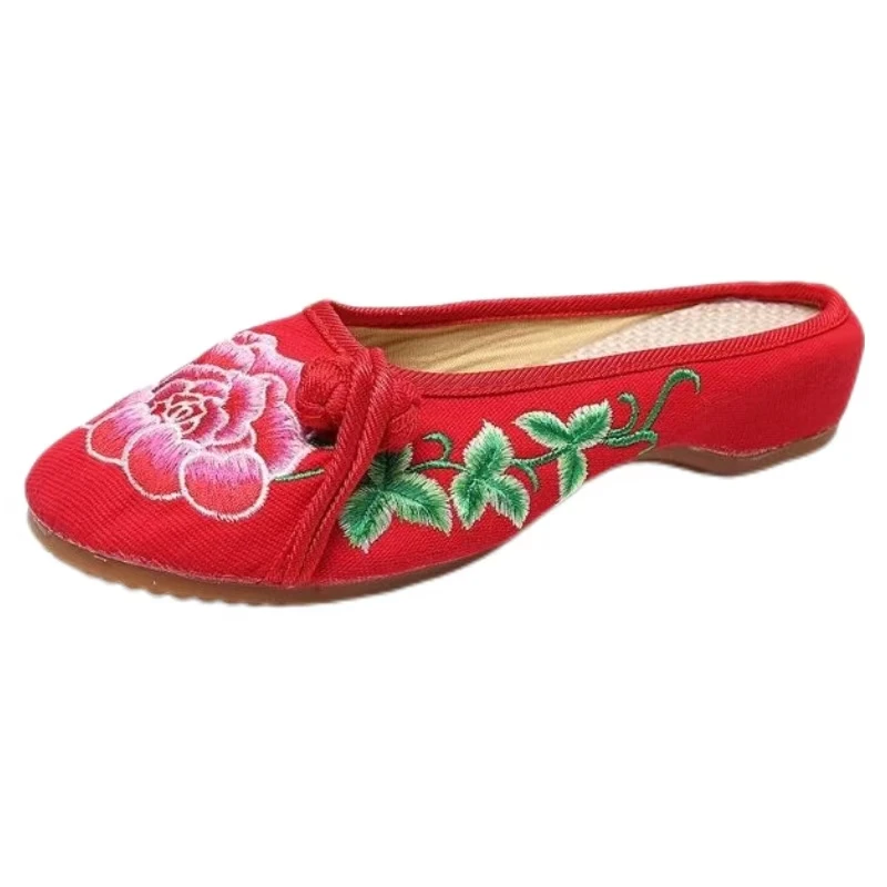 2024 New Women's Chinese Traditional Flat Sole Flower Embroidered Slippers Round Toe Soft Sole Non Slip Ethnic Style Slippers