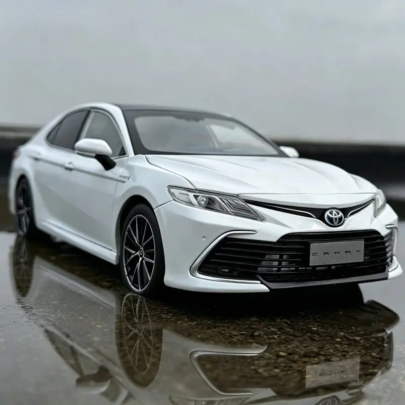 1/18 TOYOTA Camry 2023 Coupe Model Samochodu z Odlewu Stopu Metalu, Wysokiej Jakości Kolekcjonerski Model Samochodu, Zabawka dla Dzieci, Prezent, Dekoracja