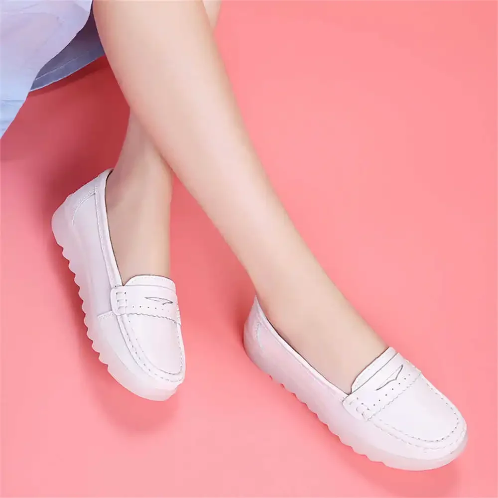 

Round Nose Small Size Chunky Women's Tennis Walking Transparent Women's Shoes Luxery Sneakers Women Sport Top Grade Resort