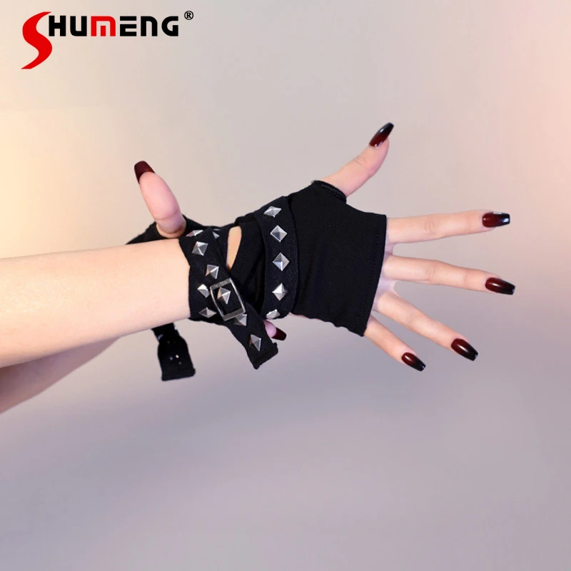 

Punk Hot Girl Harajuku Lolita Wasteland Rivet Straps Subculture Black Fingerless Gloves Women Autumn New Fashion Gothic Gloves