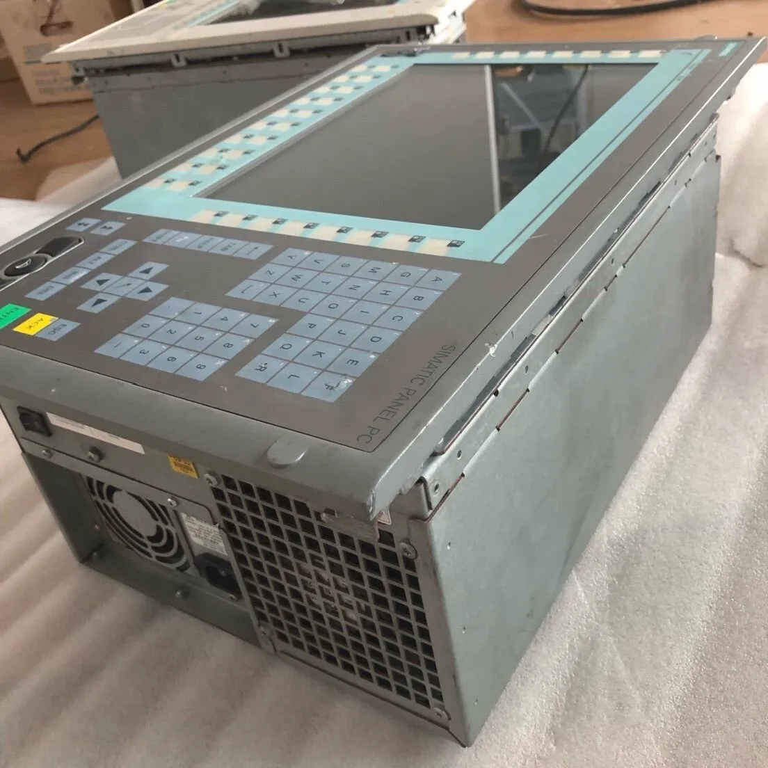 6AV7811-0BB00-0AA0 كمبيوتر صناعي مع الضمان