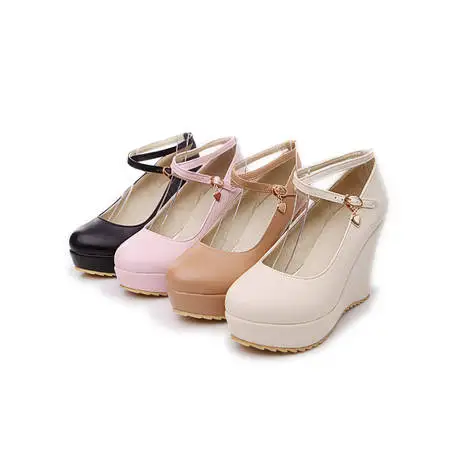 Spring New Light Wedge Round Toe Pumps Thick-Soled Heart-Shaped Metal Buckle High Waterproof Platform Women\'s Shoes 2024