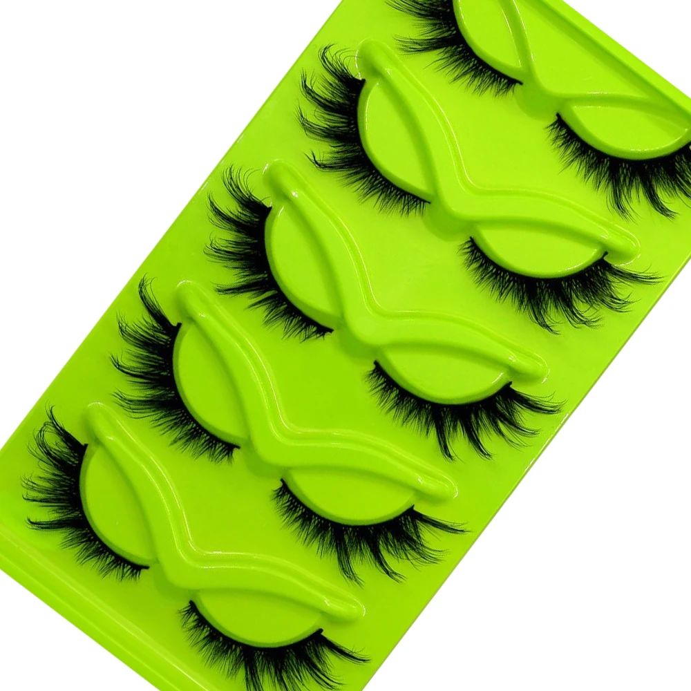 ホリデー キャッツアイ アイラッシュ 5 ペア - 自然な外観、ふわふわで柔らかいフルバンドのスレンダーなクロスデザイン