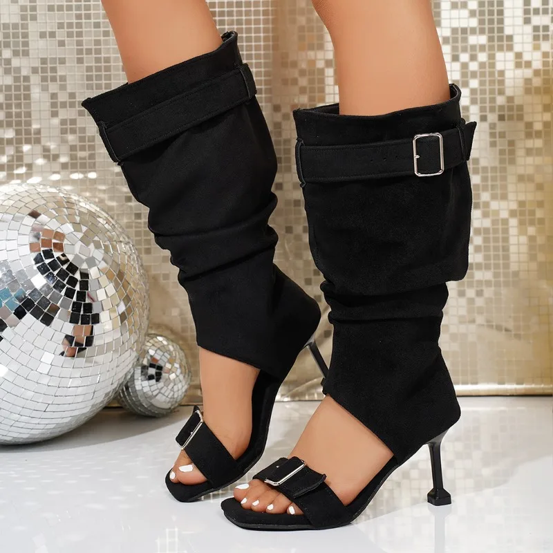 

Новые летние босоножки-стилето с плиссированной металлической пряжкой, квадратным носком и высокой подошвой, в стиле темпераментных ботинок