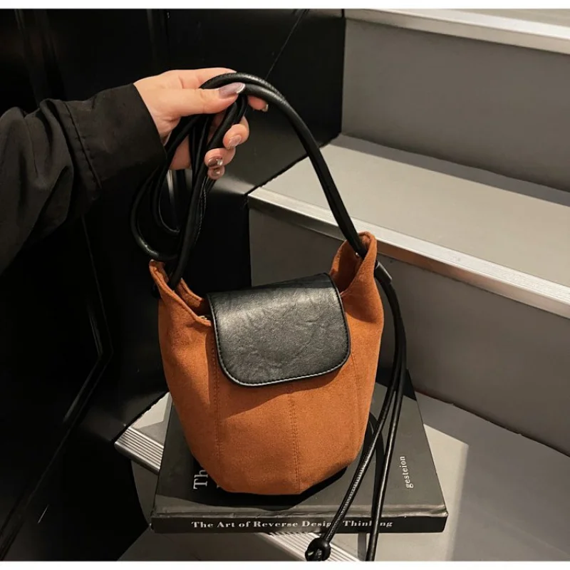 

Stylish Clutch Mini Bag For Women Casual Simple Vintage Fashionable Letter Logo With Leather Commuter