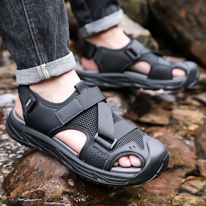 صنادل رجالية رياضية ترفيهية ذات جودة عالية وبسيطة وسياحة ترفيهية للمشي مريحة وناعمة وقابلة للتنفس في الصيف