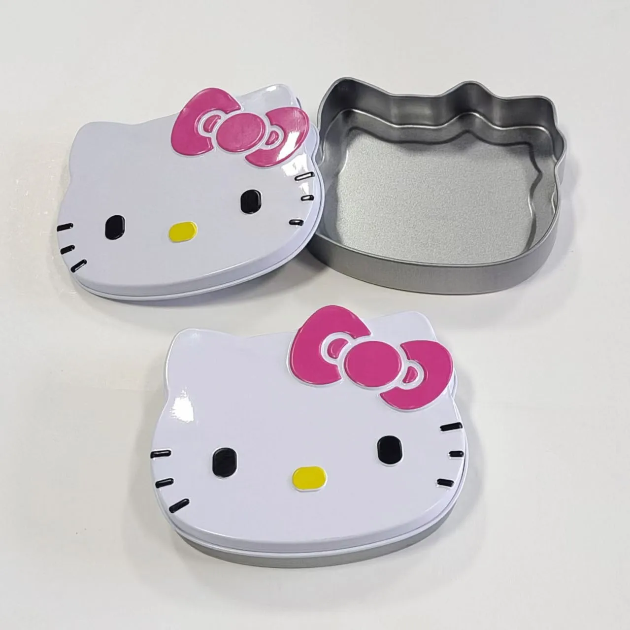 Sanrio Hello Kitty Tinplate Metal Storage Box Kt Cat Metal Candy Card Organizer Box with Note Book Stickers Note Box Gifts