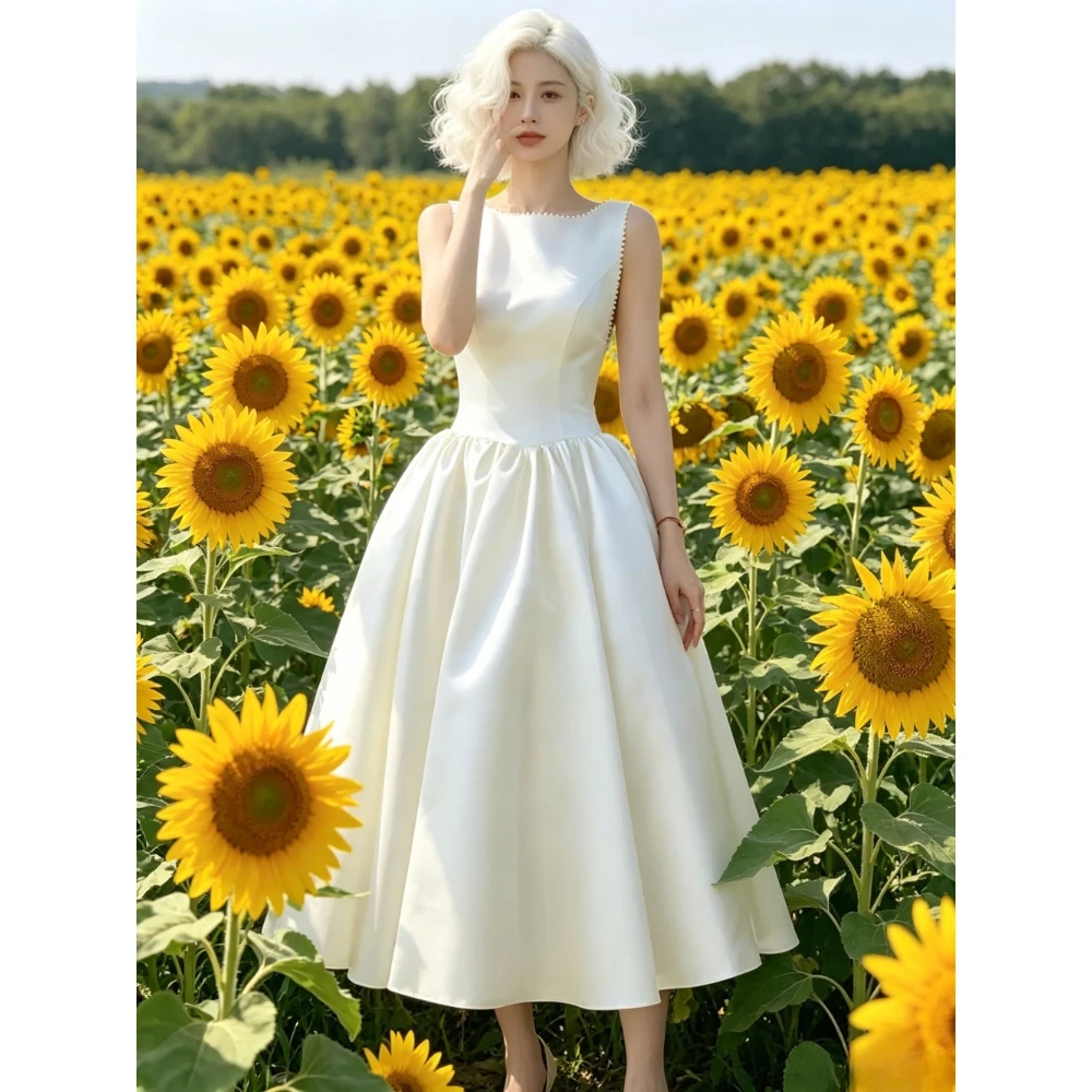 Customized Sleeveless Satin Solid Color A-line Wedding Dress Suitable for Banquets 2026 Boat Neck V-shaped Backless Bridal Gown