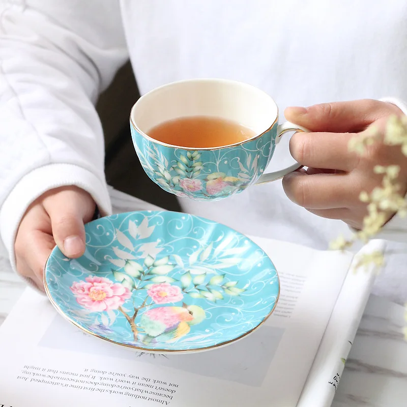 British Porcelain Coffee Cup and Dish Set High end Ceramic Afternoon Tea Mug European Retro Painted Flowers and Birds Cafe Cup