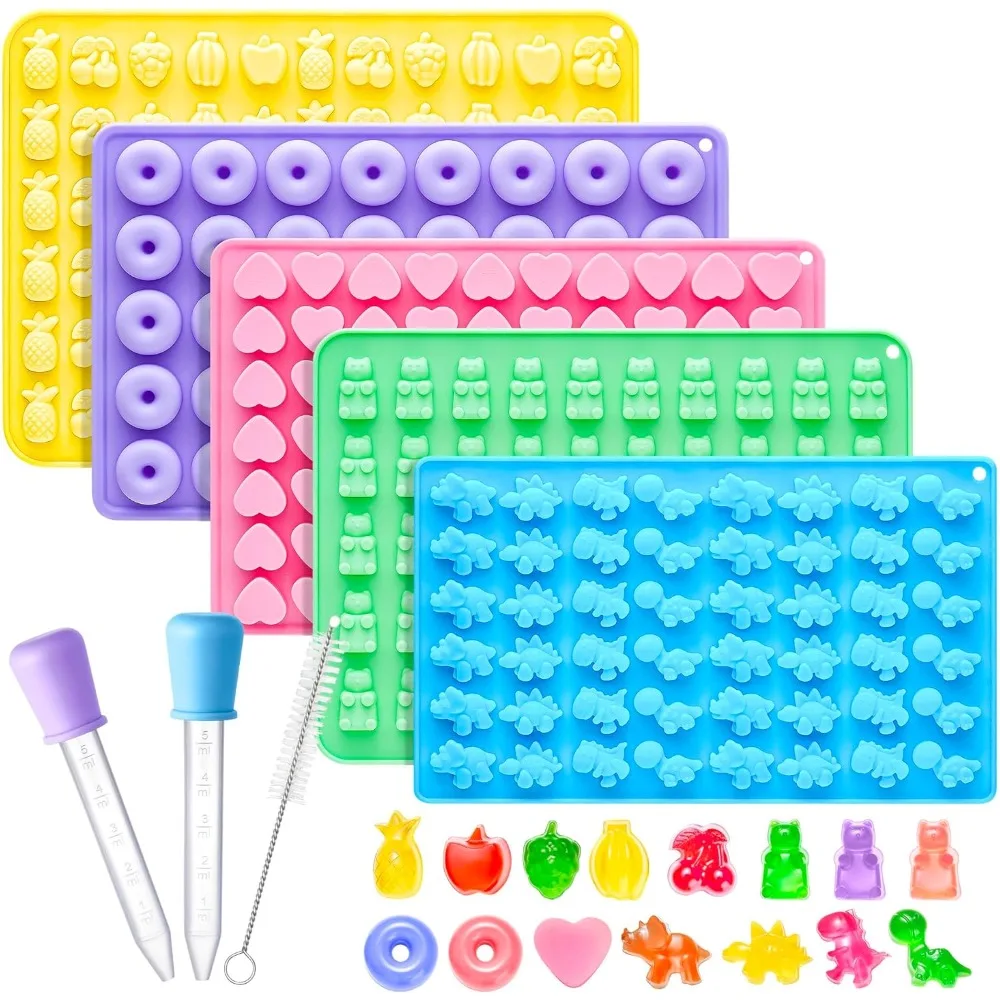 

Набор из 5 силиконовых форм для жевательных конфет – формы динозавра, медведя, пончика, фруктов и сердечек, с пипетками и щеткой для чистки.