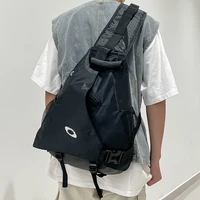 Bolso de pecho de gran capacidad, bolso cruzado con parte trasera lateral de gran capacidad, múltiples bolsillos, adecuado para deportes al aire libre, viajes y ciclismo