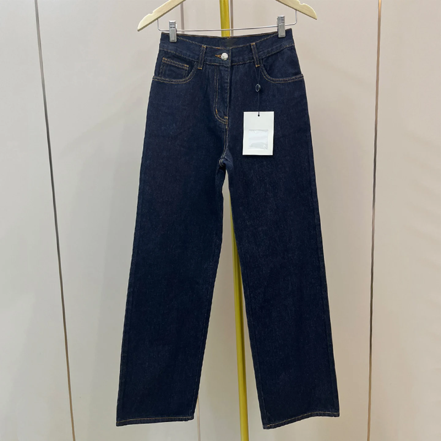 Nouveauté 2025 – Jean taille haute à jambes droites couleur denim pour femme, coupe ajustée, allongeant et amincissant, avec un look haut de gamme