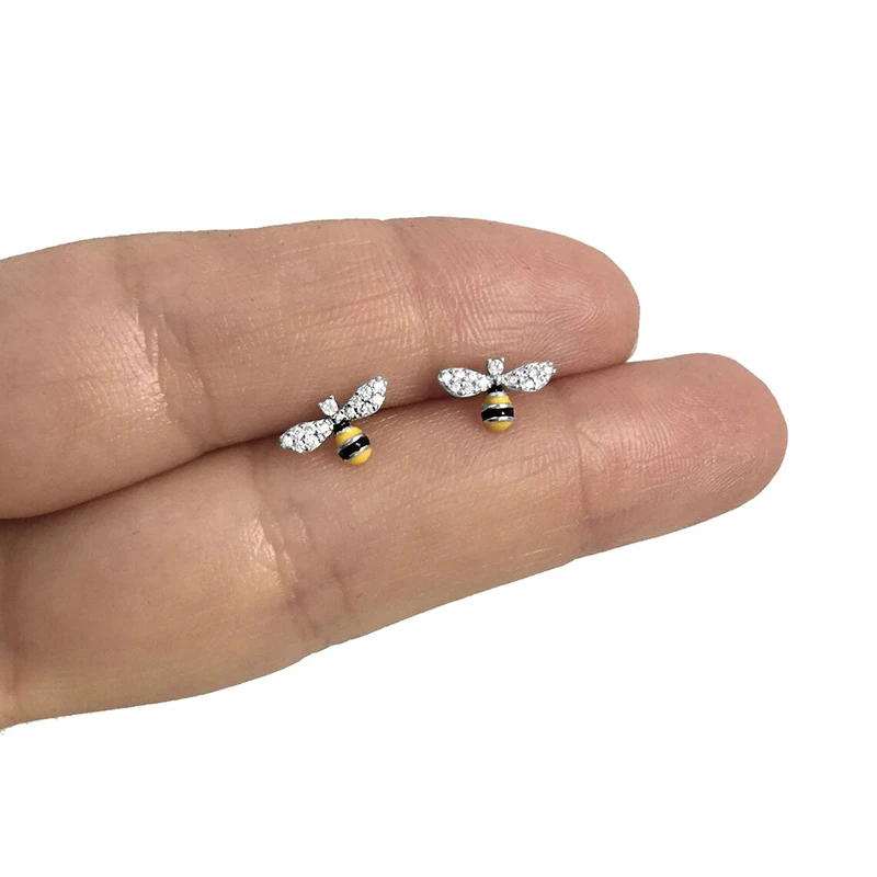 Huitan Dainty Bee Stud Earrings for Women Silver Color/Gold Color Funny Daily Wear Ear Piercing Earrings Teen\'s Jewelry Dropship