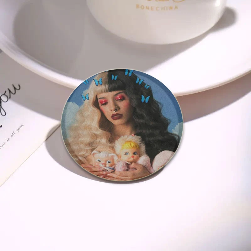 Singer Melanie Martinez Brooches Round Cartoon Badge for Backpack Cothes Accessories Anime Tinplate Pins Collection Decoration