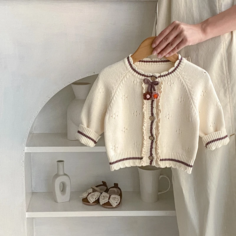 2026 Spring New Clothing for Infants and Girls Pure Cotton Cardigan Hand Hook Flower Knitted Coat Girls' Sweater