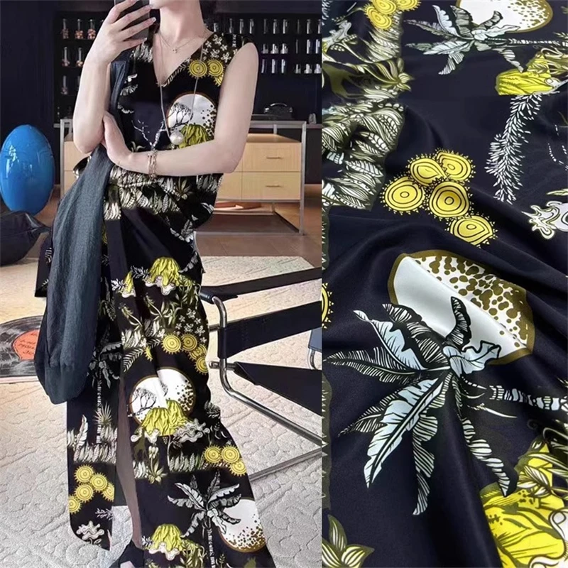 Fashion Summer New Black Bottom Print Heavy Weight Wide 140cm Elastic Twill Silk Fabric Dress Shirt Designer Fabric for Sewing