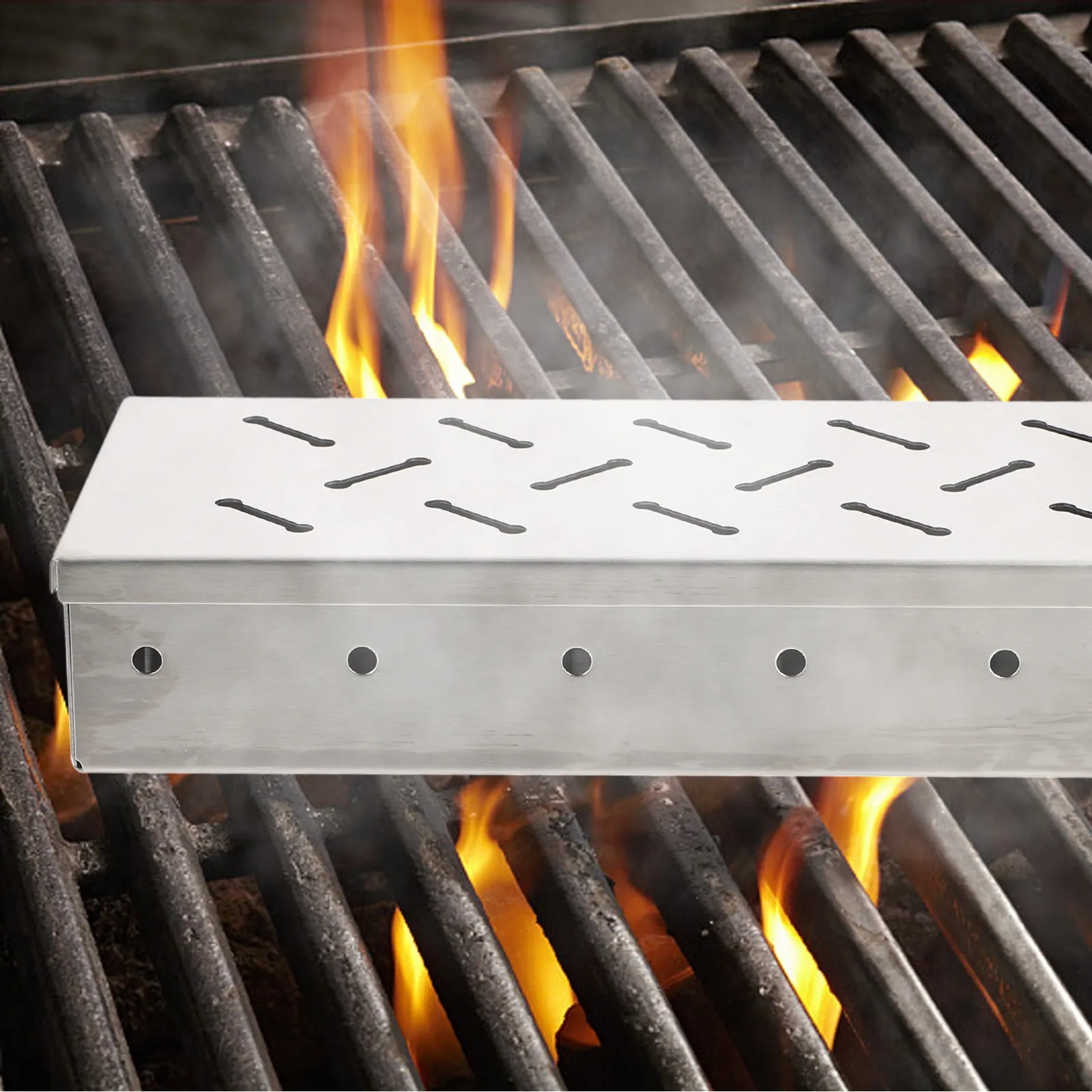 Stainless Steel Grilling Smoker Box Large Capacity High Performance Wood Chip Smoker for Outdoor Grill Barbecue Meat Smoking Box