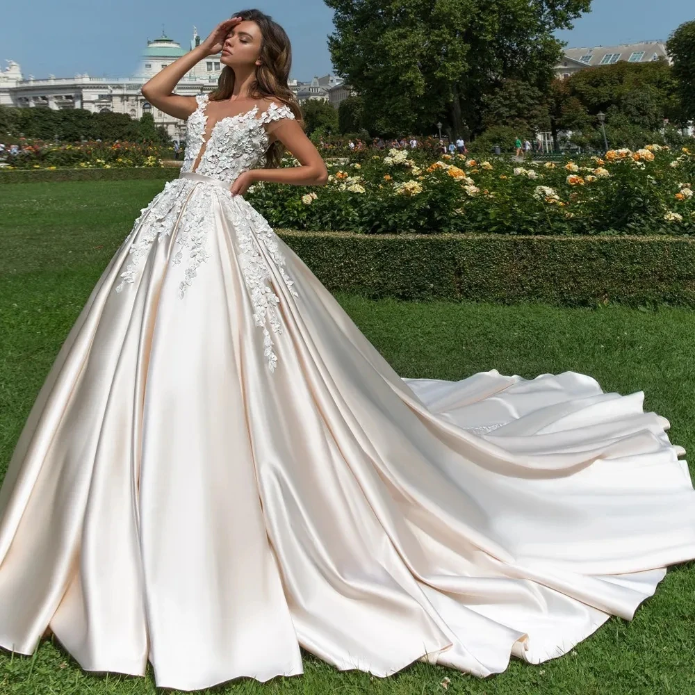 Sexy V Neck Appliques Wedding Dresses Pleat Satin Ball Gowns Fuffy Draped Sweep Train Woman's Formal Bride Beach Party Vestido