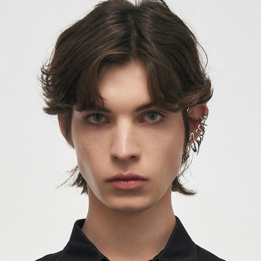 Cyberpunk Rib Bone Ear Clip Unisex Hip Hop No Puncture Earring Rock Silvery Metal Ear Buckle Halloween Jewelry Accessories