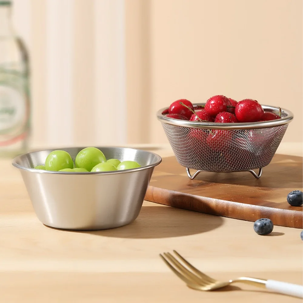 304 Stainless Steel Berry Baskets Perforated Mesh 16cm/6.3in Colander Mixing Bowl with Bottom Bracket Dishwasher Safe