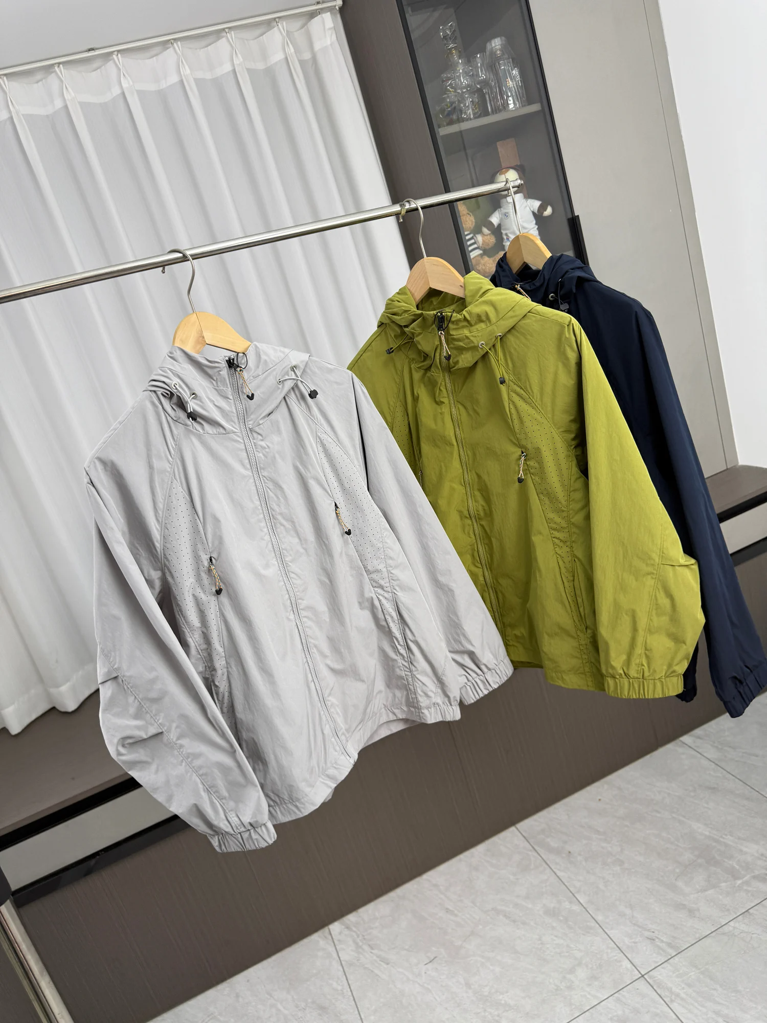 

High-End Breathable Laser-Pierced Outdoor Casual Quick-Dry Sun-Protective Jacket Men's Spring Summer Fashion Urban Style