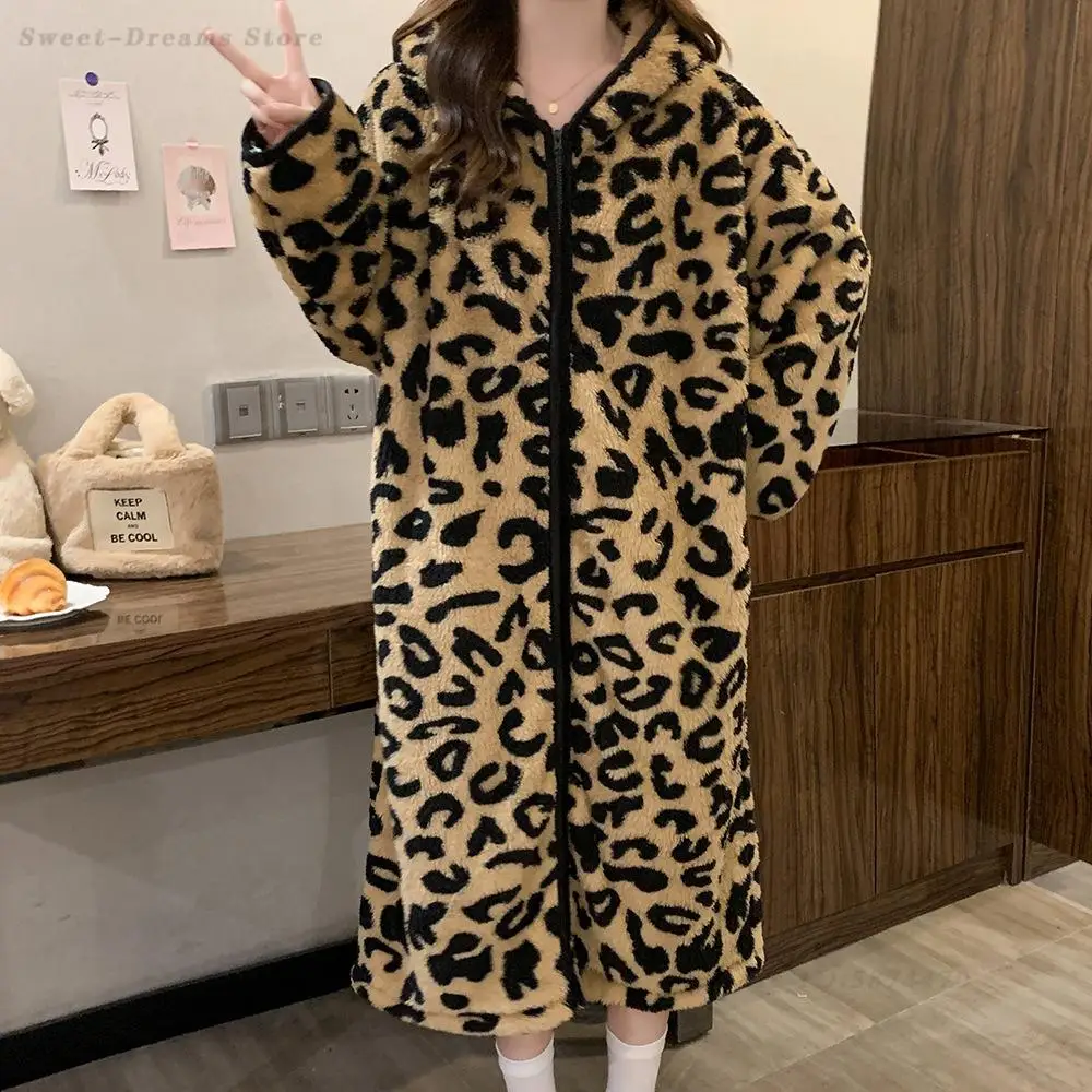 

Модная ночная рубашка с леопардовым принтом, ночная рубашка на молнии с капюшоном, ночная рубашка, новая зимняя одежда для сна, коралловый флис, утепленная теплая домашняя одежда, ночная одежда
