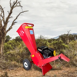 Il giardiniere europeo utilizza un trituratore efficiente dei rami di un albero 15HP per uso domestico Piccolo trituratore di rami di un albero di alta qualità personalizzato