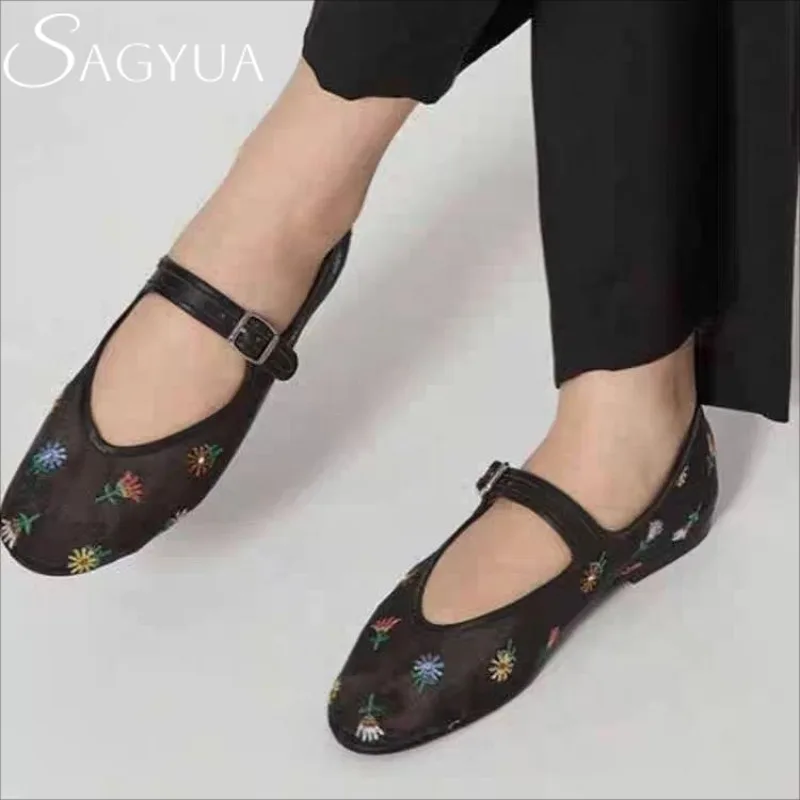 

Women Flats Shoes Fashion New Mesh Loafers Summer Sport Sandals Trend 2025 Casual Brand Sneakers Walking Shallow Woman Zapatos