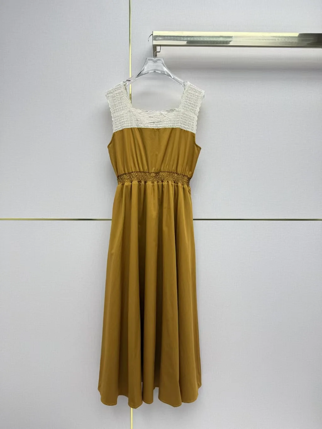 Summer New Elegant Style Water soluble Flower Splicing Strap Dress with Waist cinching Style Long Dress for Women