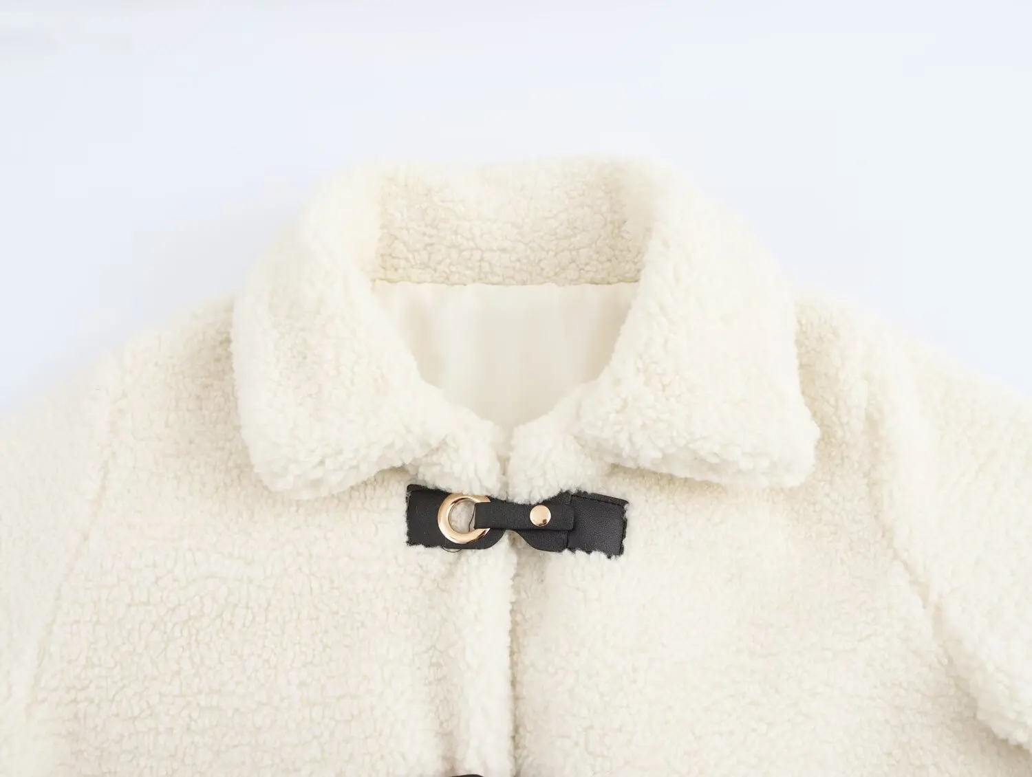 ملابس نسائية جديدة لعام 2025 على الطراز الأوروبي والأمريكي للتنقل سترة معطف بسيطة متعددة الاستخدامات بأكمام طويلة #3