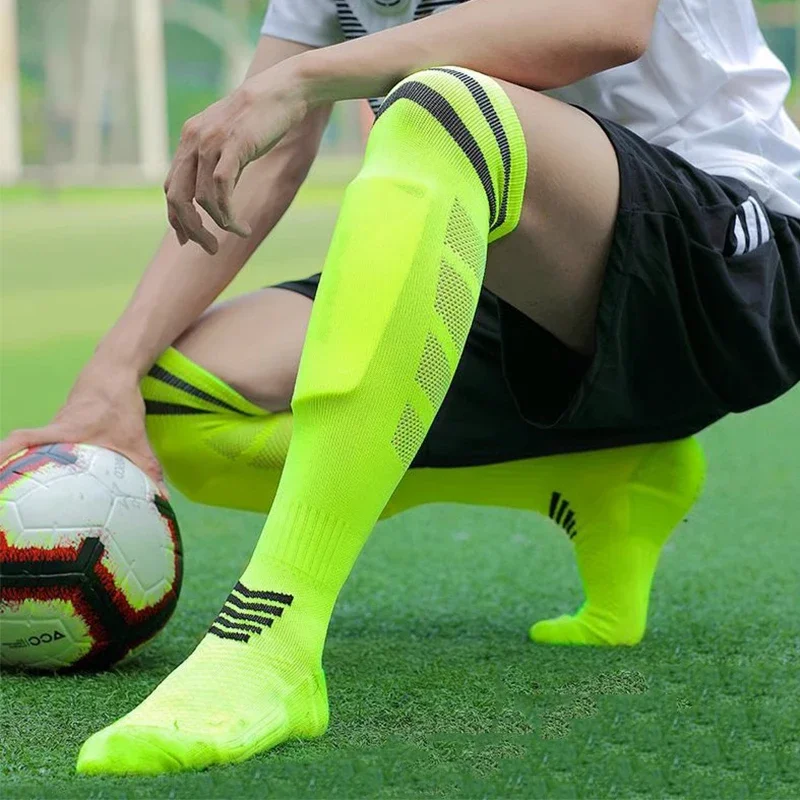 · Retorno gratuito dentro de 90 días, sin preguntas preguntadas, calcetines de fútbol de nailon con parte inferior de toalla para niños y adultos, entrenamiento hasta la rodilla transpirable