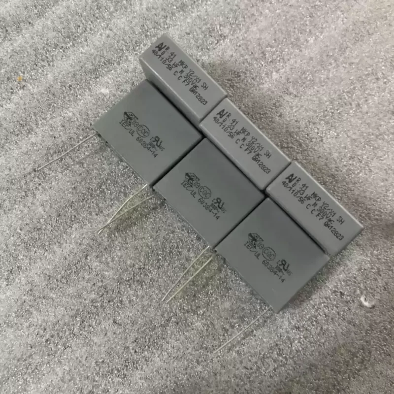 10pcs-100pcs New Italian AV R41 series MKP 0.33UF300V AC X1 thin film infinite capacitor