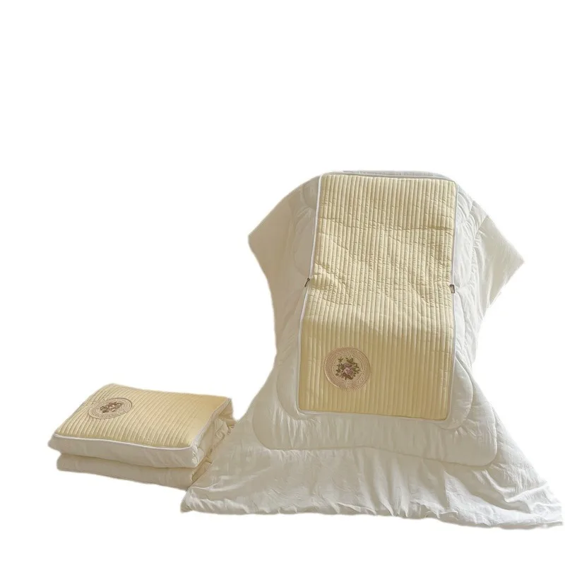 Новая корейская версия стеганого хлопка двойного назначения с вышивкой, монтируемая в автомобиле офисная подушка для сна, диванная подушка, одеяло